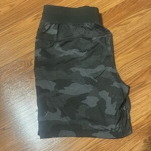 Lululemon Men’s Short LL 7”